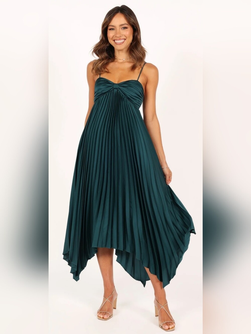 Petal & Pup FIRE! NWT! The Vikki Dress in Emerald. Sz 6. R2S!